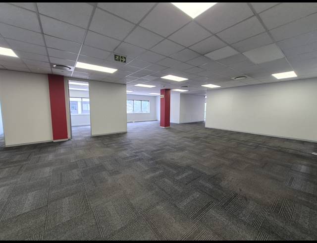 1,320M² OFFICE TO LET IN SANDTON CENTRAL